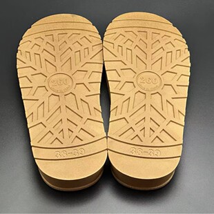 �ȿp����PVC�߿�ѩ��Ь�� ���Qͨ�ÈA�^���m��ܛ�ߜ�һ�w����Ь��