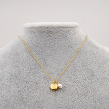 С���κ��sС�����䓼�朗l�r���i�����Ů�Ľ�ɫ�i����