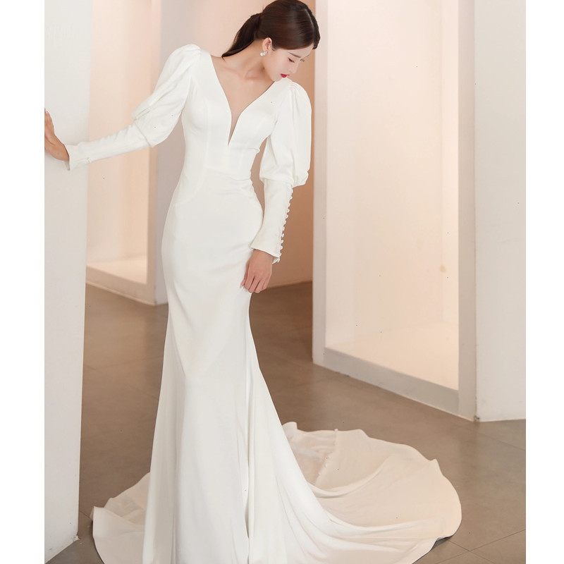 Vestido de novia ligero 2024 Nuevo tema de estudio tiro retro elegante vestido de novia vestido de boda fotografía de viaje de luz interior al aire libre