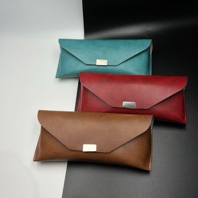 方扣眼镜盒收纳包便携眼镜盒太阳镜眼镜挂链包皮革眼镜盒