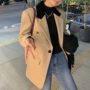 翻领时髦西装花呢半裙