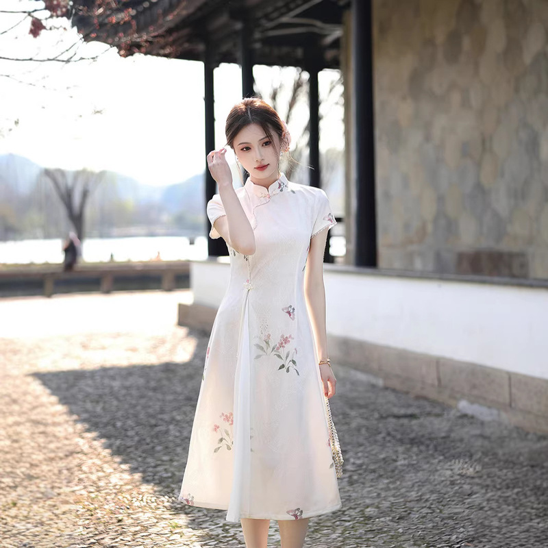 Improved Ao Dai Style Cheongsam Dress, Everyday Plus Size, Slimming, New Chinese Style, Short Sleeve, Solid Color, 2026 New Model, for Petite Mothers Improved Ao Dai Style Cheongsam Dress, Everyday Plus Size, Slimming, New Chinese Style, Short Sleeve, Solid Color, 2026 New Model, for Petite Mothers