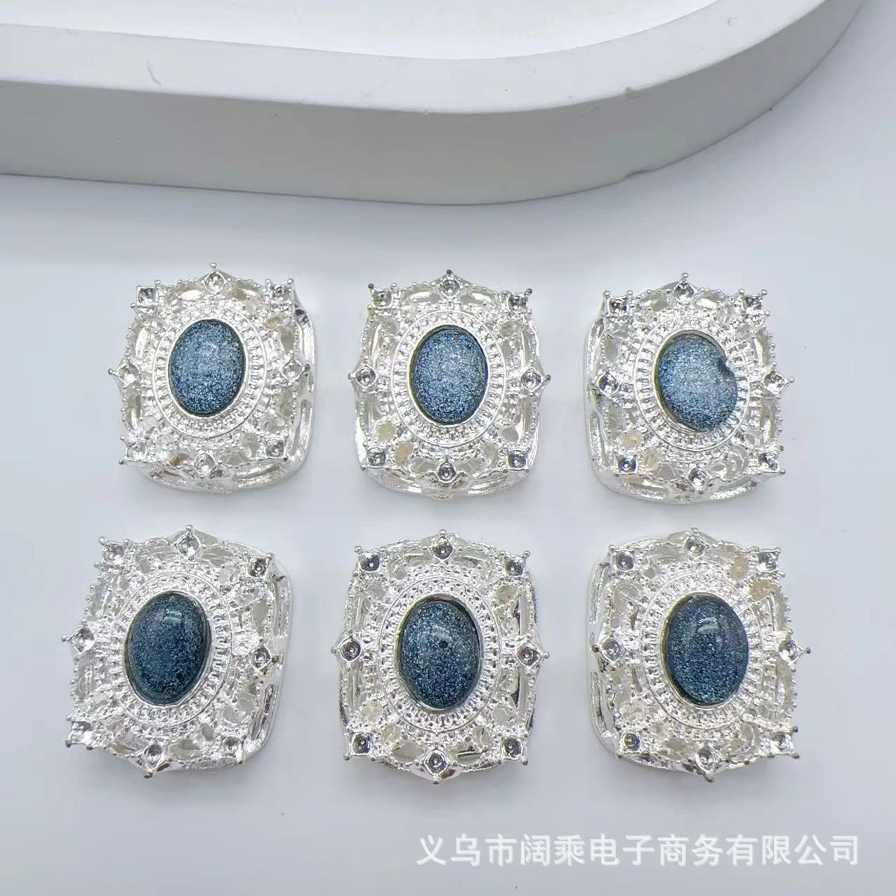 ダイヤモンドの長い方の大きい魔の箱の多い八穴のジルコニウムのdiyの手作りのビーズのブレスレットのネックレスの合金のアクセサリーのビーズの部品