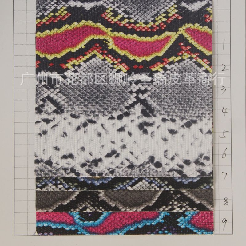 现货批发PVC人造革 牙签纹底花蛇纹箱底手袋皮革面料SR-5748