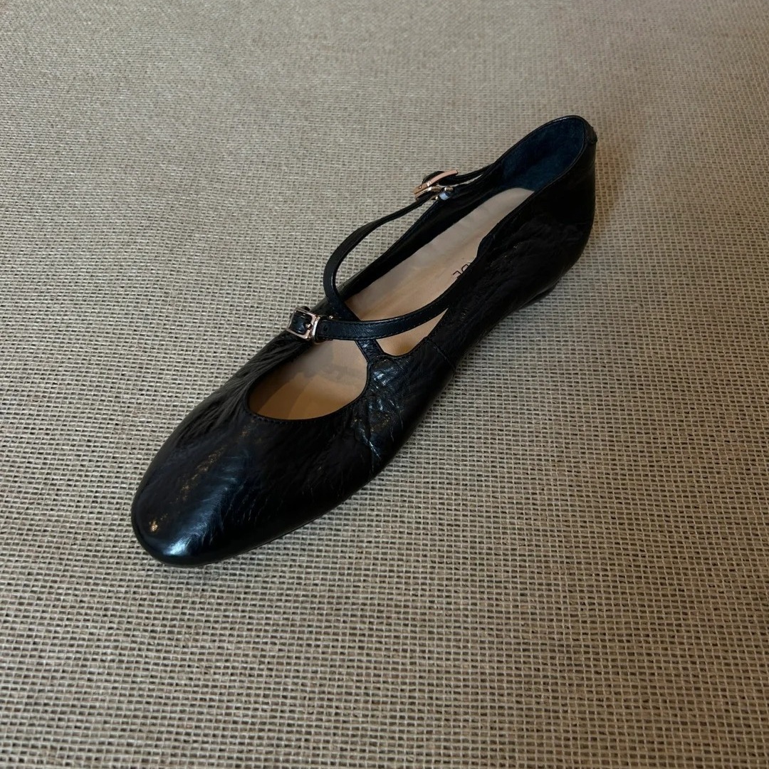 Xiaohongshu Retro Cross Buckle Red New Single Shoes Women's Low Heel Temperament Mary Jane Shoes Shallow Mouth Ballet Shoes