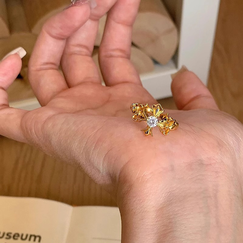 Anello da donna in argento sterling vintage con croce in oro chiaro e fiore di iris, versatile e alla moda_voghion.com