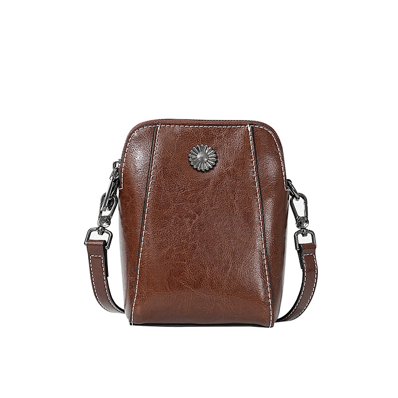 Women's Phone Bag 2025 New Large Capacity Minimalist Genuine Leather Shoulder Bag Niche Commuter Versatile Crossbody Bag - Thumbnail 5