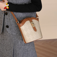 �����˰���Ůʿ2025�¿�߼���ˮͰ���r��ͨ�چμ�б����ٴ�С��