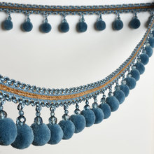 ë�q�򴰺����ӵ����b�߅����᣺��^ˮ����÷�të��߅С�Ʒ