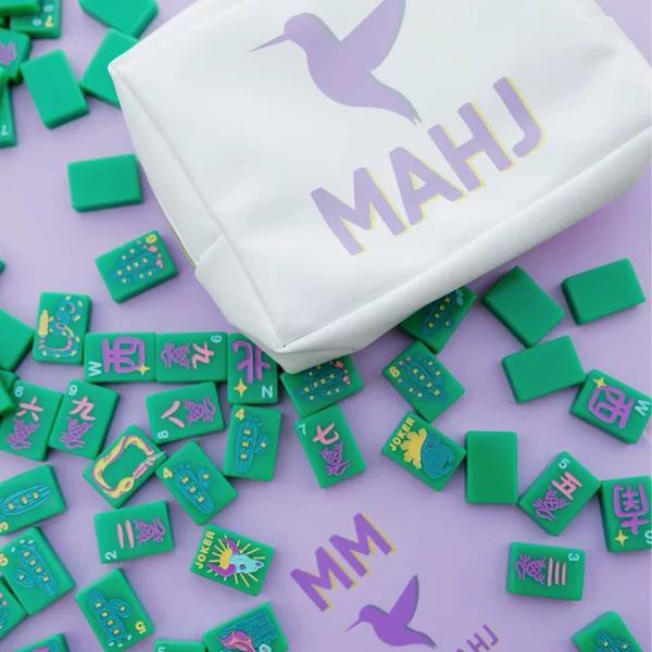 In stock: American-style mahjong set with cactus and animal patterns, a luxurious and portable entertainment set
