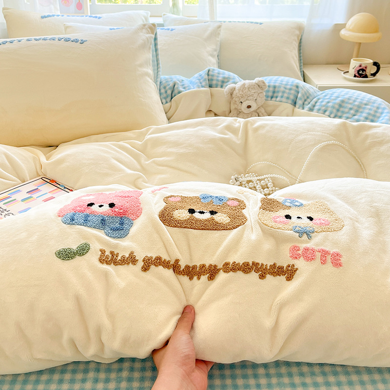 Cama de dibujos animados de lana de leche con cuatro piezas, sábanas de lana de coral gruesas, cubierta de cama de invierno y otoño, ropa de cama de cama de tres piezas
