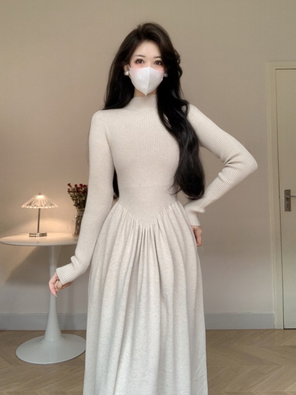 白色半高领长袖针织连衣裙女秋季配大衣内搭打底裙修身收腰长裙子|undefined