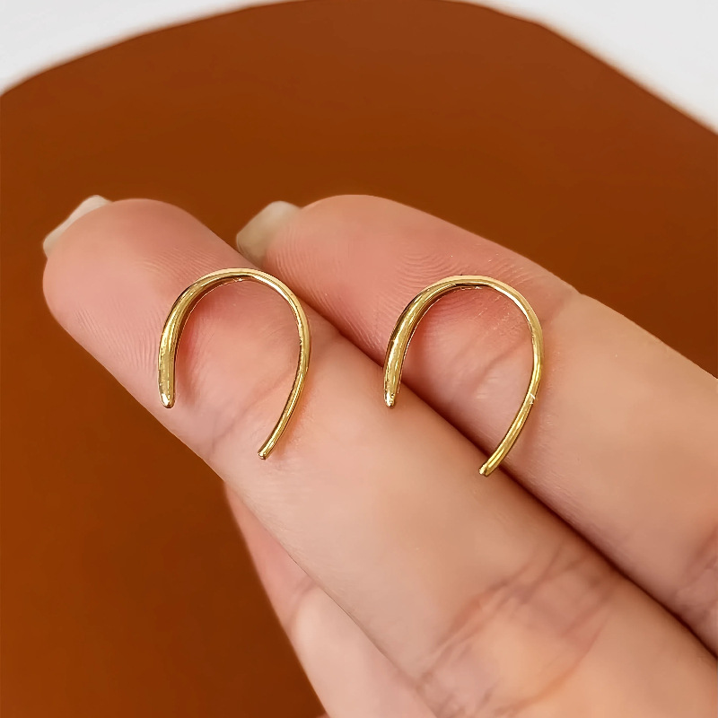 S925 plata esterlina chapado en oro de 14k simple gancho de orejas en forma de U para mujeres estilo de diseño estilo estilo estilo estilo personalidad de orejas versátil