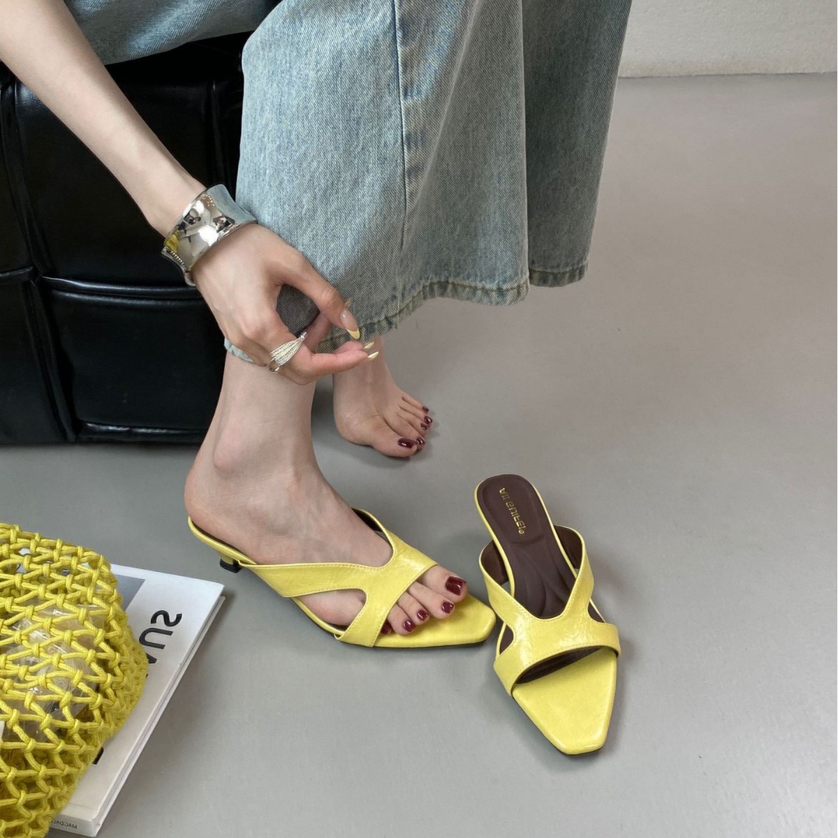 Romantic and delicate retro universal slide sandals square toe open…