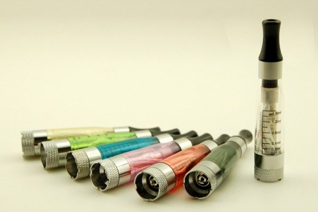 CE4+可换芯雾化器 圆烟嘴510接口配ego烟杆