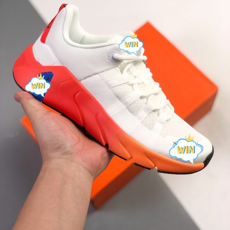 NK Free Metcon 7: Comfortable, breathable, and supportive training shoes with a low-top design, suitable for both men and women