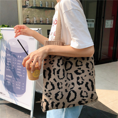 910231 Korean style autumn and winter knitted shopping bag leopard print woven shoulder ins casual portable woolen cloth bag