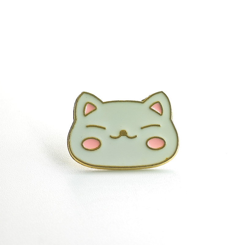 Seleccione estrictamente broche de dibujos animados lindos prendas de vestir bolsas de collar moda de viaje accesorios de diseño fábrica de insignia al por mayor