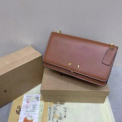 女性用の高級質感の小さなスクエアバッグ、新しいファッションショルダーバッグ、多用途のカジュアルクロスボディバッグ、ファッショナブルな脇の下バッグ