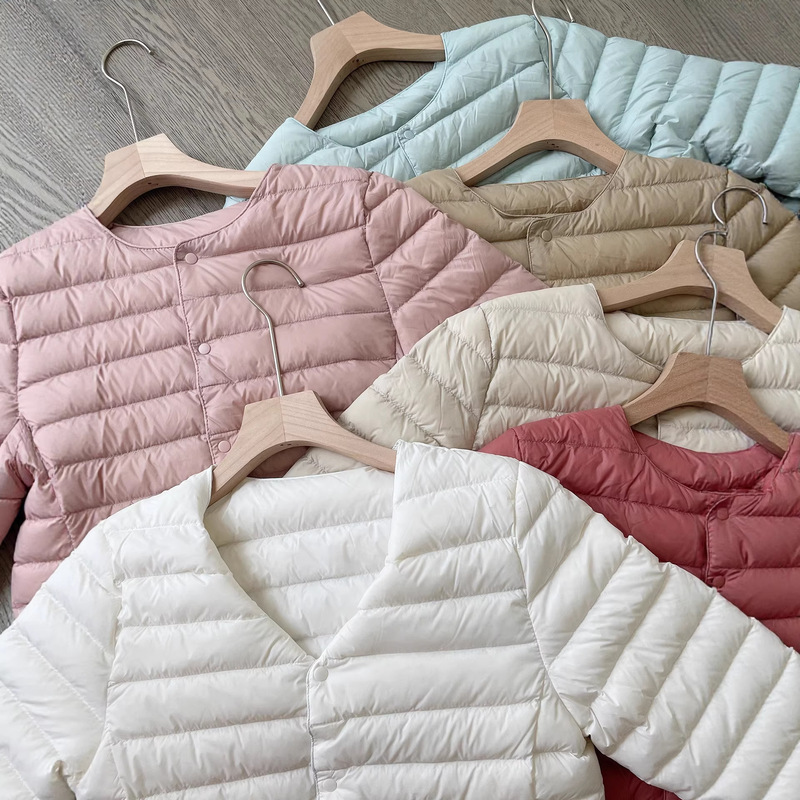 2026 Autumn/Winter New Lightweight 90% White Duck down Jacket Portable Inner Layer Coat Women's Two-Way Wear V-Neck Warmth 2026 Autumn/Winter New Lightweight 90% White Duck down Jacket Portable Inner Layer Coat Women's Two-Way Wear V-Neck Warmth