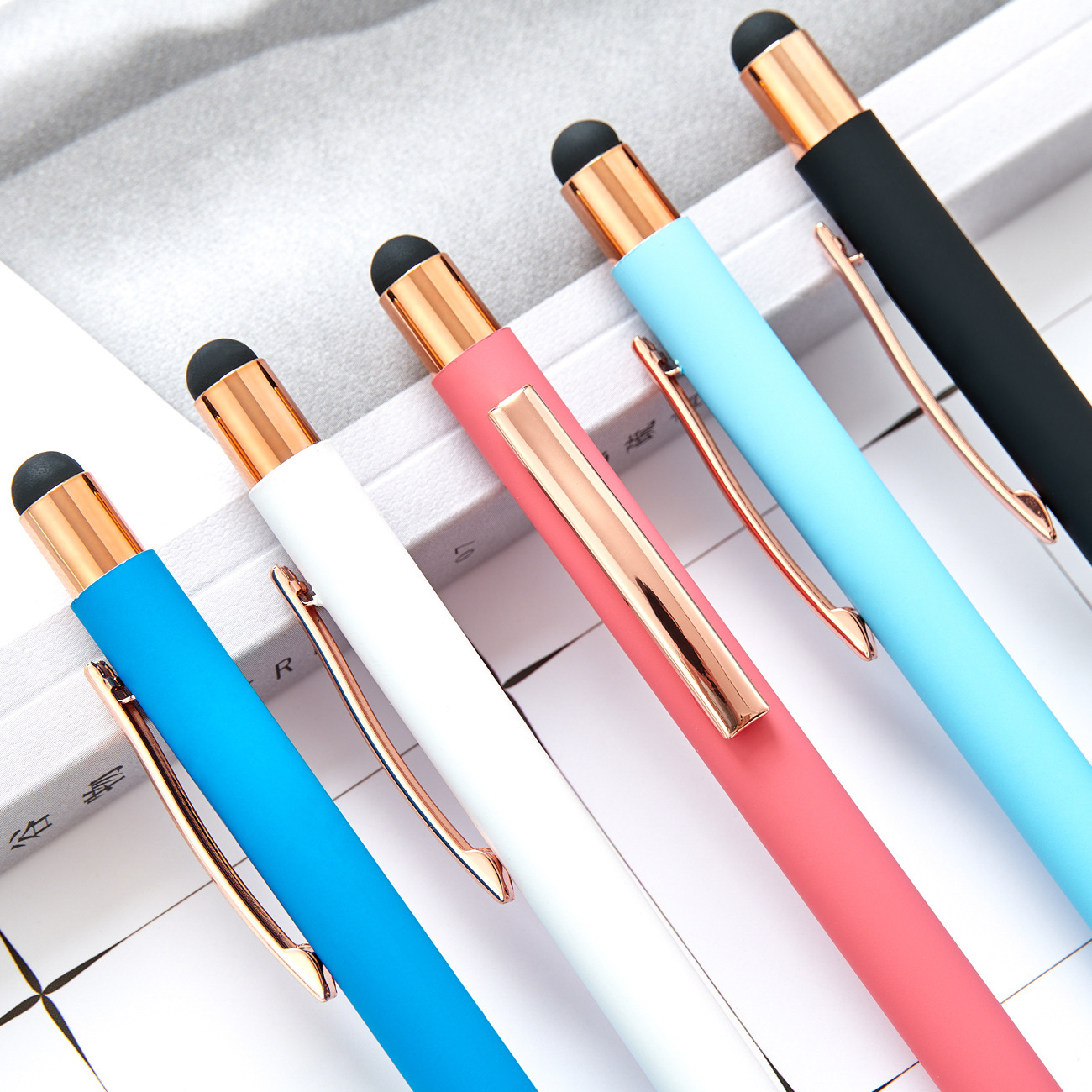 Bolígrafo de movimiento de pulverización al por mayor bolígrafo de bolas de pulverización de pegamento pluma de condensador de presión de logotipo láser pluma de aluminio de pantalla táctil