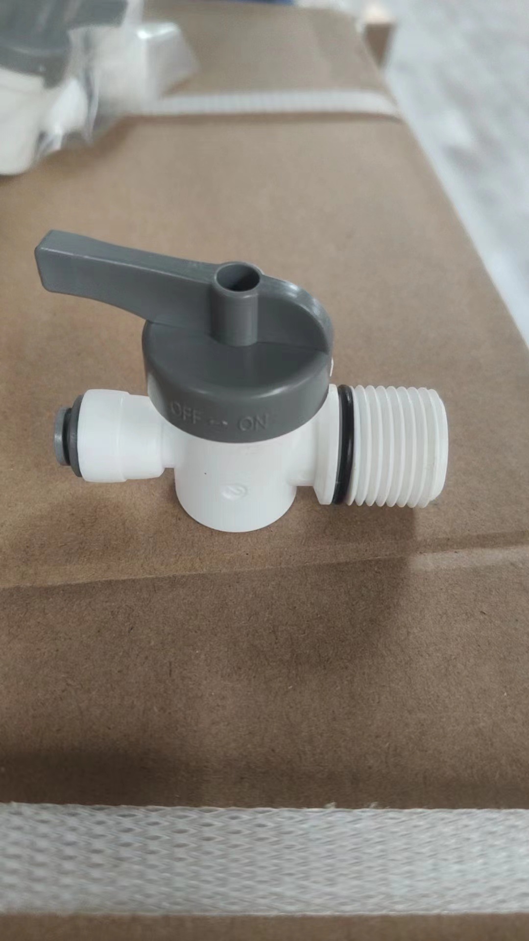 4 puntos de alambre exterior a su vez 2 puntos de la válvula de bola recta