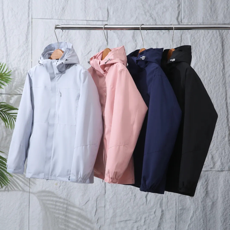 New Outdoor Windproof and Waterproof Polar Fleece Liner Warm Hooded Three-In-One Assault Jacket for Men and Women in Autumn and Winter