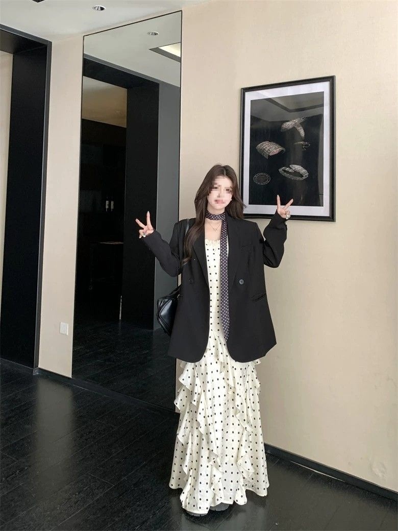 Váy maxi nữ thắt eo kiểu Pháp dây mảnh họa tiết chấm bi — Váy trắng gạo, Bộ đồ đen chi tiết 9