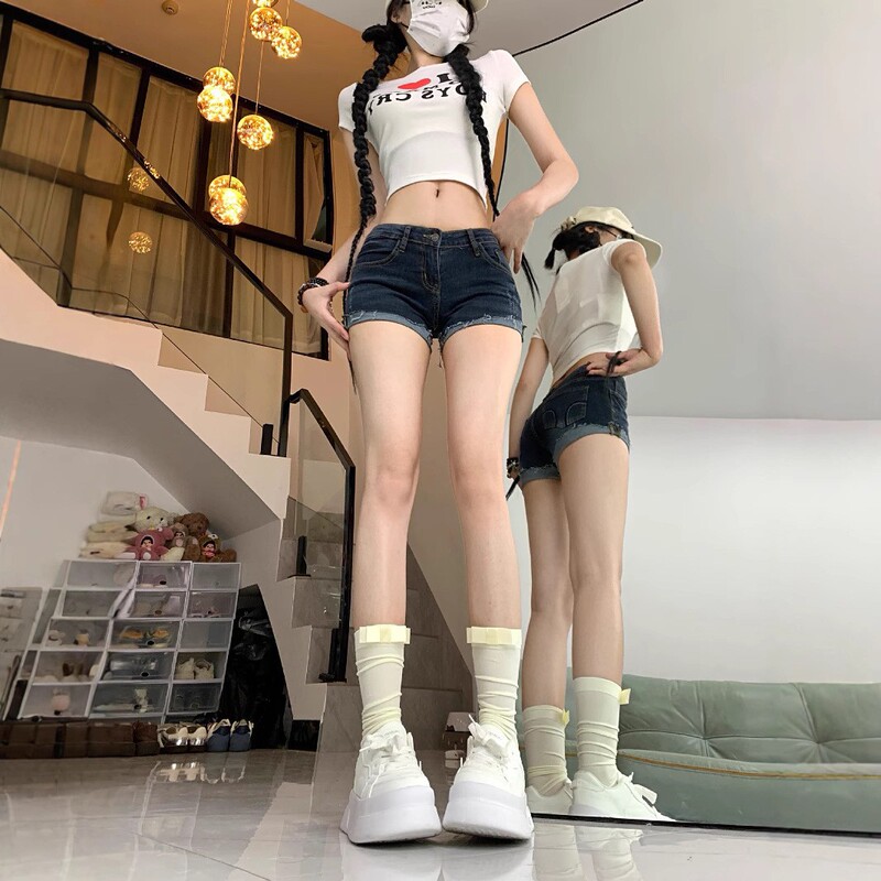 Summer Versatile Fashion Denim Shorts for Women Versatile Fashion Cropped Elastic Slim Fit Hip-Hugging Rolled Hem Shorts for Women Summer Versatile Fashion Denim Shorts for Women Versatile Fashion Cropped Elastic Slim Fit Hip-Hugging Rolled Hem Shorts for Women