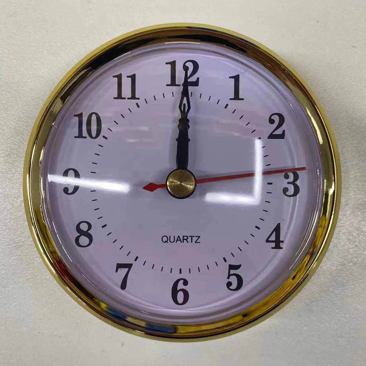 Amazon venta caliente reloj de cristal 80mm colmillos insertables artesanía con incrustaciones de reloj de cuarzo núcleo de reloj