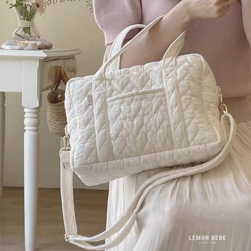 2024 New Korean Instagram Mommy Bag Lightweight Crossbody Large Capacity Fashion Mom Bag Multifunctional Handbag