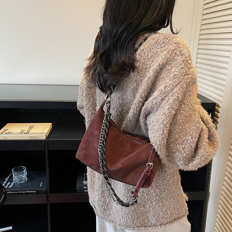Bolsas de mujer transfronterizas retro bolsas de brazo de aire extranjero para mujeres otoño y invierno 2025 nueva moda bolsas de hombro casuales simple mochila