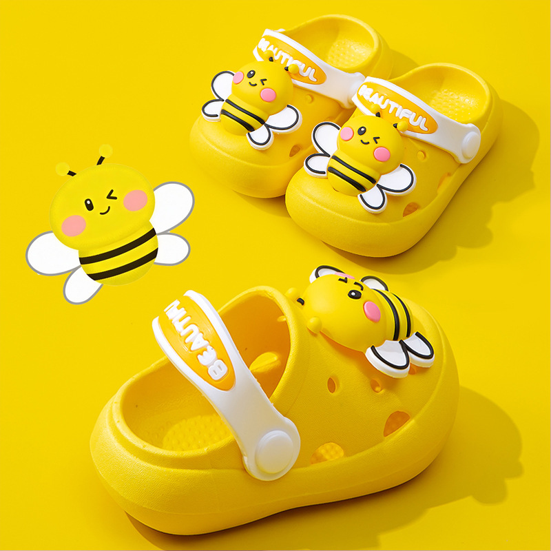 2026 New Children's Slippers for Boys and Girls, Cute Cartoon Indoor Slippers with Soft Soles for Bathroom Use, Suitable for Young Children 2026 New Children's Slippers for Boys and Girls, Cute Cartoon Indoor Slippers with Soft Soles for Bathroom Use, Suitable for Young Children