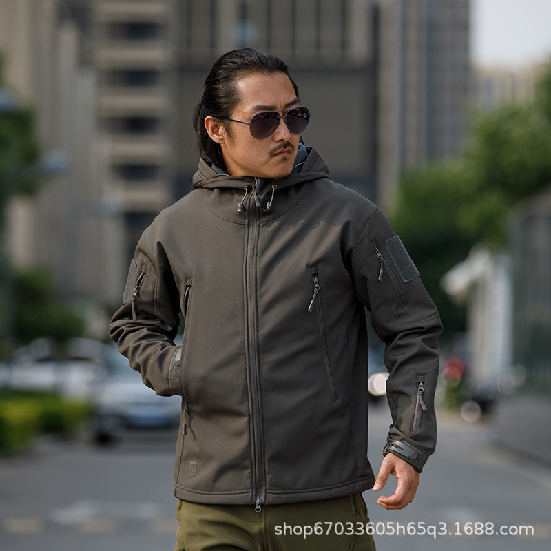 Cross-border soft shell camouflage jacket, fleece-lined thickened tactical coat, hooded outerwear, manufacturer's stock for outdoor use