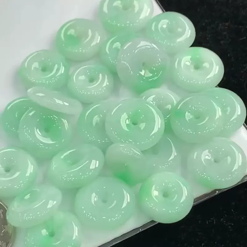 缅甸天然翡翠A货珠宝饰品 飘绿平安扣翡翠吊坠男女通用款