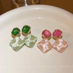 ���µ��Ͳ������Է��ζ�� С���߼��в�ɫ���ζ��hins���s�L���