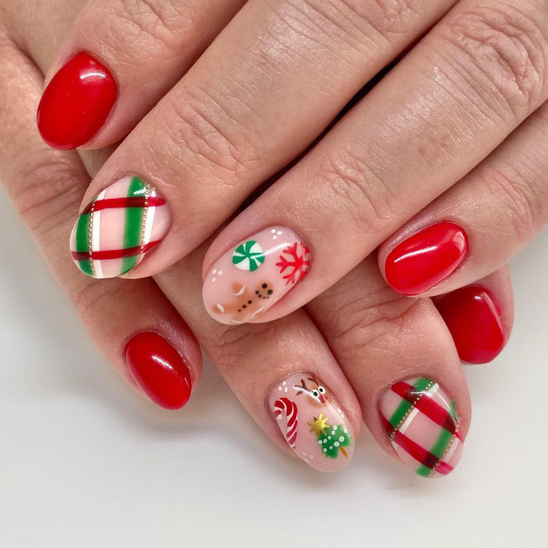Christmas Series Nail Art Cute Gingerbread Man Crutch Candy Red Green White Striped Nail Patch Red Snowflake Armor