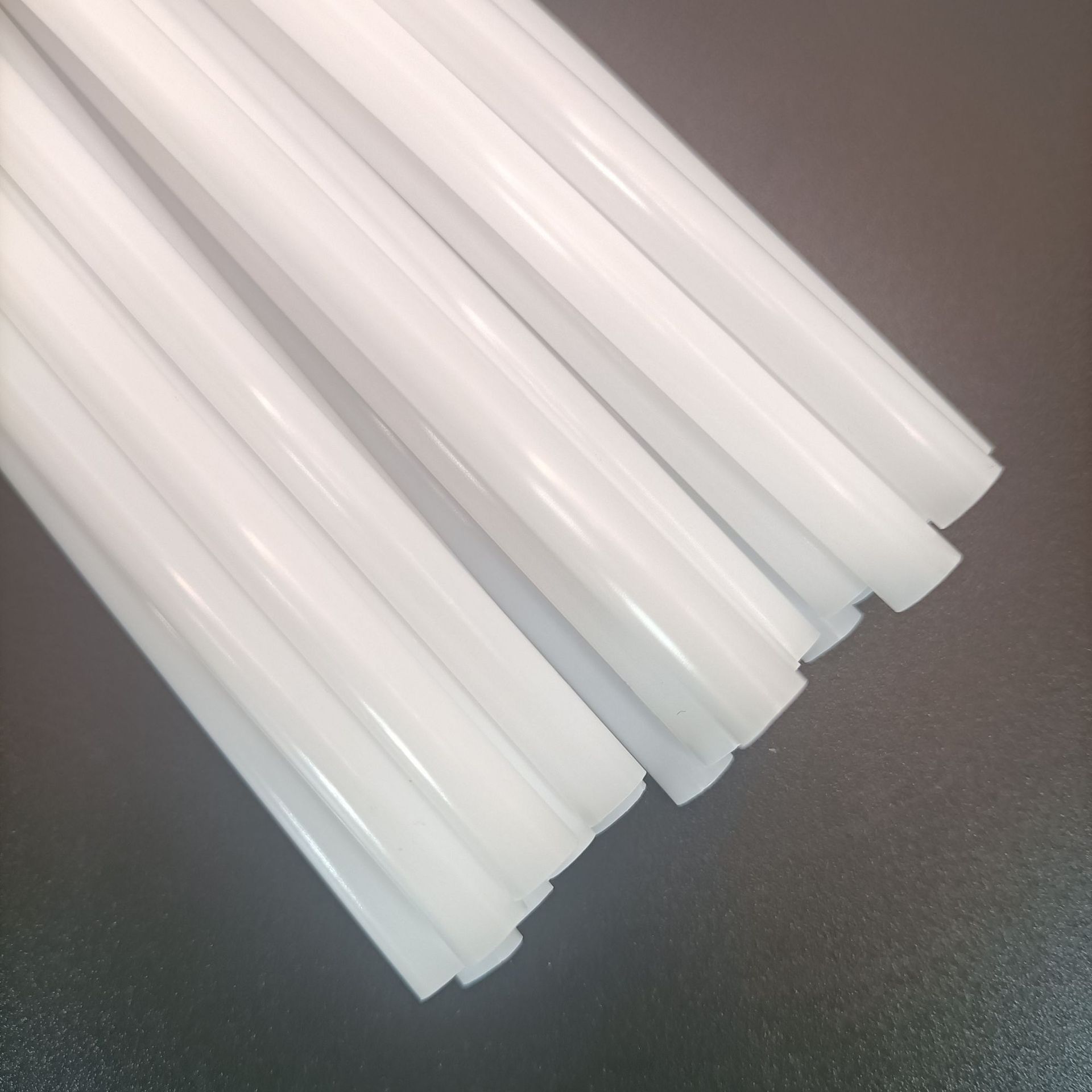 Paja de plástico desechable transfronteriza 6*260mm tubo recto PP niños hechos a mano material de bricolaje decoración de cóctel 12 colores