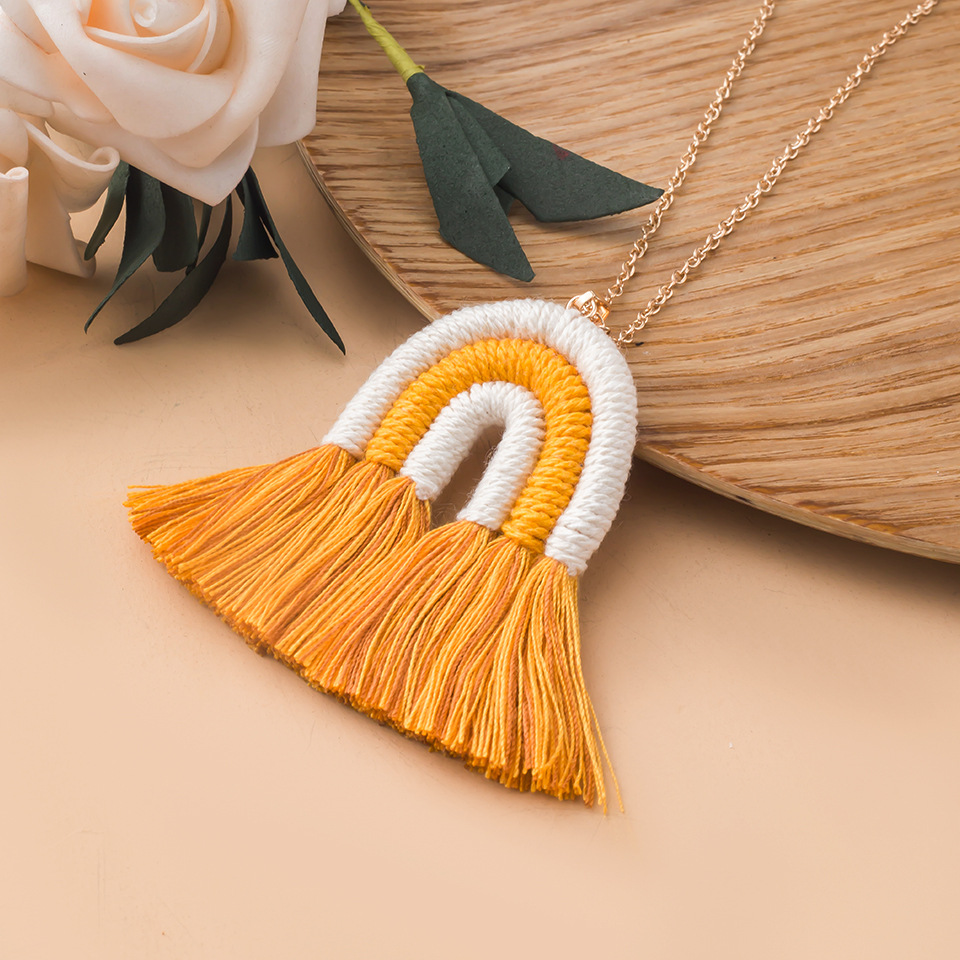 Fashion hand-woven tassel rainbow alloy necklace wholesale