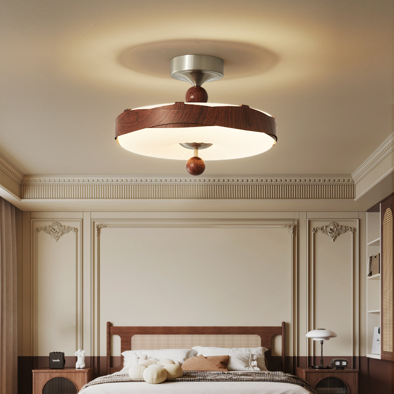 Lámpara de techo de dormitorio antiguo Wabi-Jifeng creativo redondo color nogal retro estilo crema francés libro lámpara de habitación
