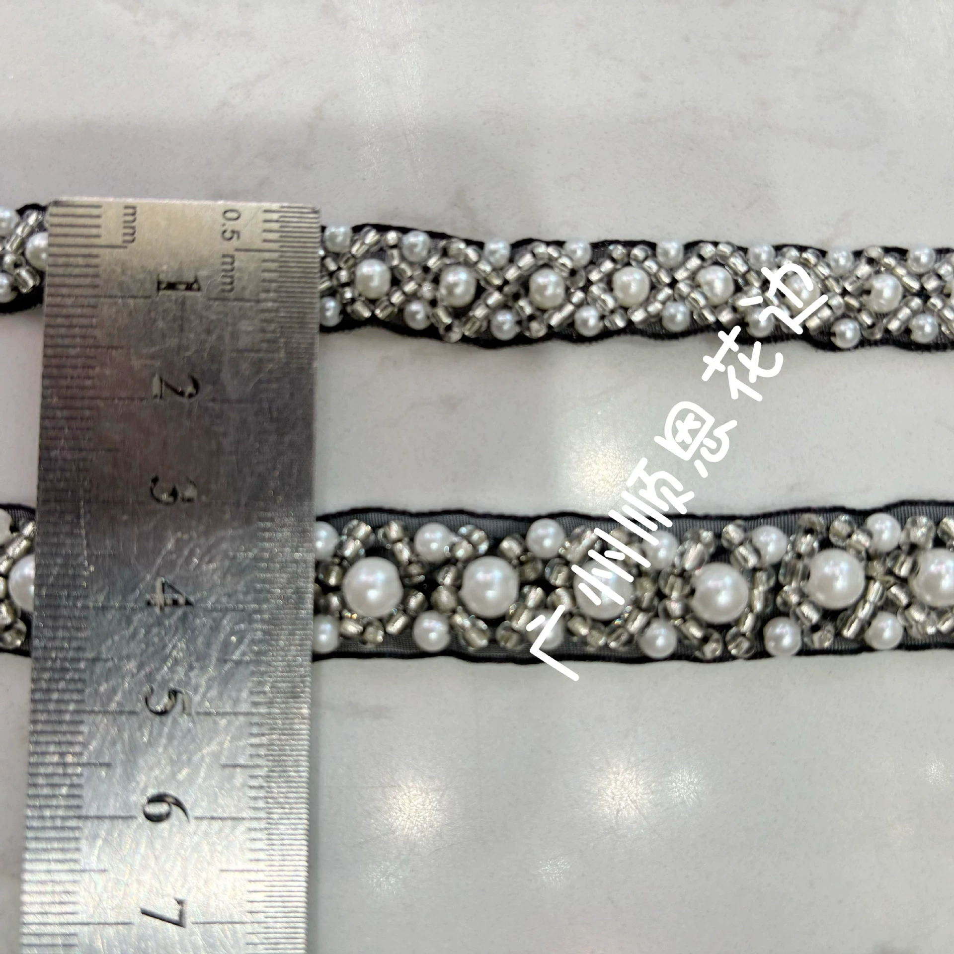 Source factory direct sales of handmade beaded beads square -shaped pearl lace wedding dresses Han dresses clothing auxiliary materials