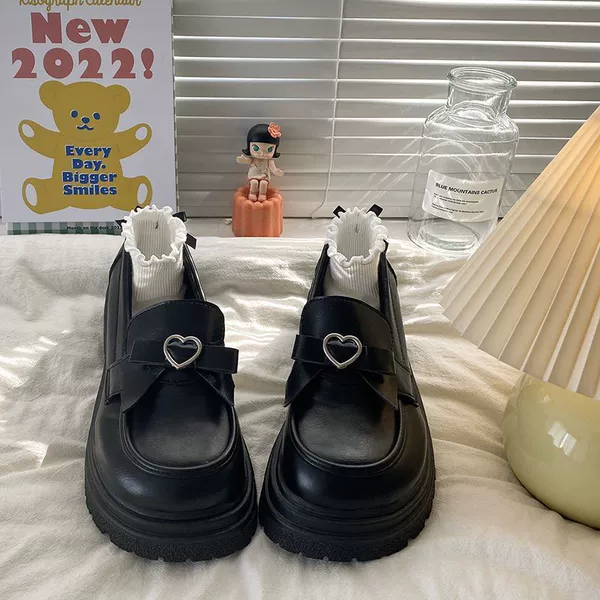 Black Pay attention to the store for priority delivery,