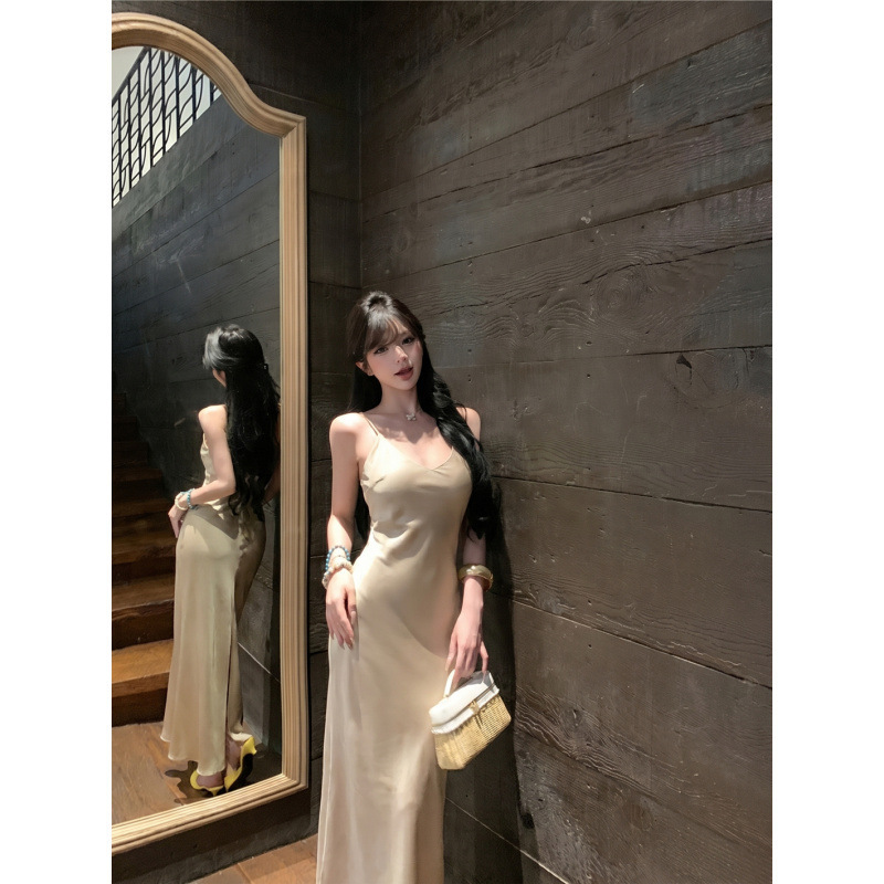 Gentle and Elegant Satin Dress in Champagne Gold/Wine Red, Satin Strapless Dress with Waist-Cinching Design, Slimming and Figure-Flattering Fishtail Long Dress Gentle and Elegant Satin Dress in Champagne Gold/Wine Red, Satin Strapless Dress with Waist-Cinching Design, Slimming and Figure-Flattering Fishtail Long Dress