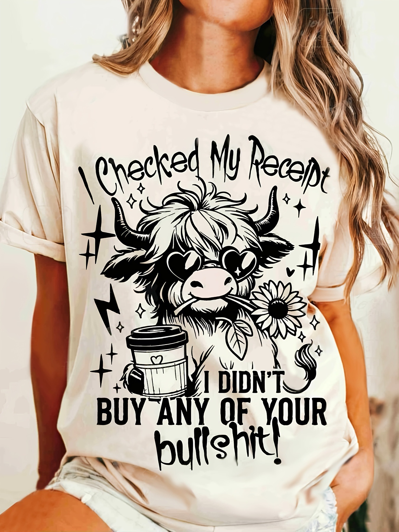 女士复古幽默高地牛图案T恤 - "检查了我的收据" 时尚眼镜与咖啡