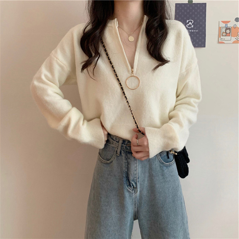White demi-season design knitted sweater with zipper