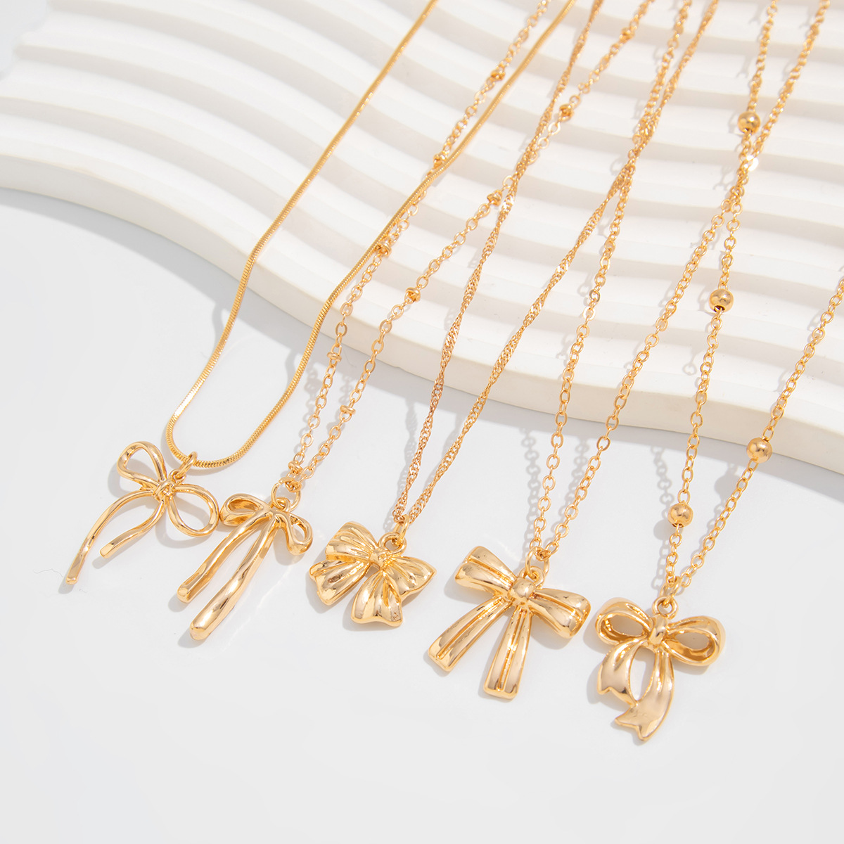 Bow Knot Pattern Retro Classic Style Bow Knot Alloy Metal Cable Chain Lobster Trigger Clasp Closure Pendant Necklaces Wholesale