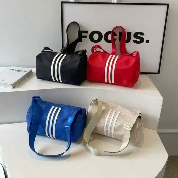 Vintage 2025 Joker Small Square Bag Women's Large Capacity Crossbody Nylon Bag Casual Commuting Shoulder Bag Cross-border Soft Leather