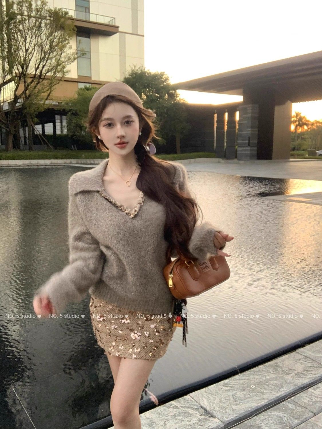 大码胖MM冬季新款加厚V领套头毛衣+高腰亮片包臀短裙气质两件套女