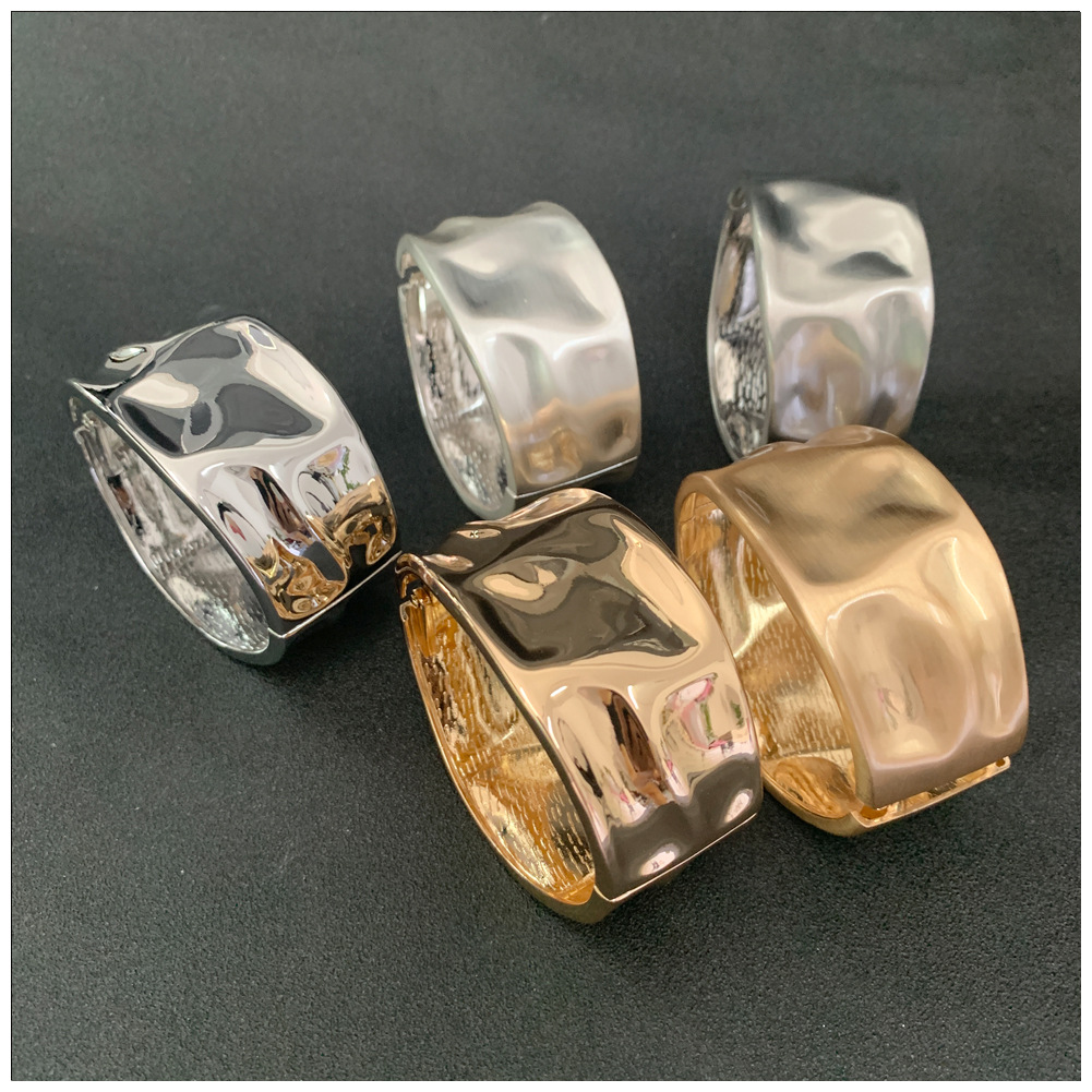 58g Weight Gold Plated Plating Material Bangle Classification Simple Style Classic Style Solid Color Gold Plated Alloy Wholesale Bangle