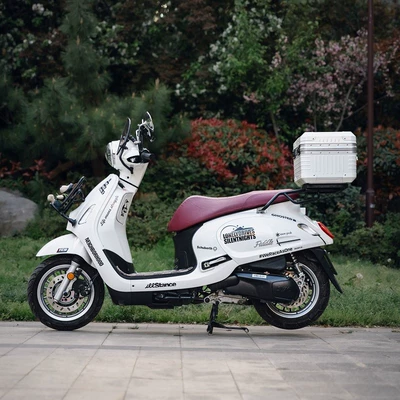 Motorcycle trunk | box